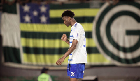 Zagueiro do Cruzeiro minimiza empate com Goiás fora de casa: ‘Jogo de 180 minutos’