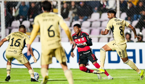 ‘Escândalo’: jornal espanhol detona arbitragem de Cusco x Flamengo na Libertadores