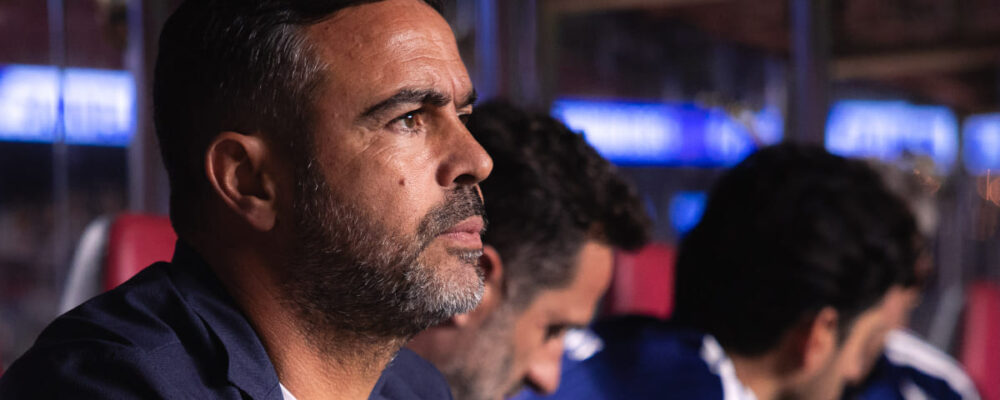 ‘Precisamos evoluir muito mais’: Artur Jorge avalia primeiro mês no Cruzeiro