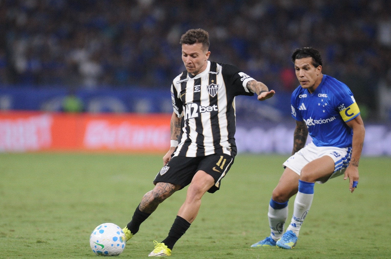 Bernard em Cruzeiro x Atlético - (foto: Alexandre Guzanshe/EM/D.A Press)