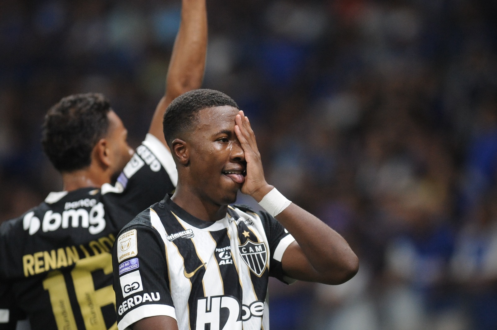 Alan Minda comemora gol pelo Atlético diante do Cruzeiro - (foto: Alexandre Guzanshe/EM/D.A. Press)