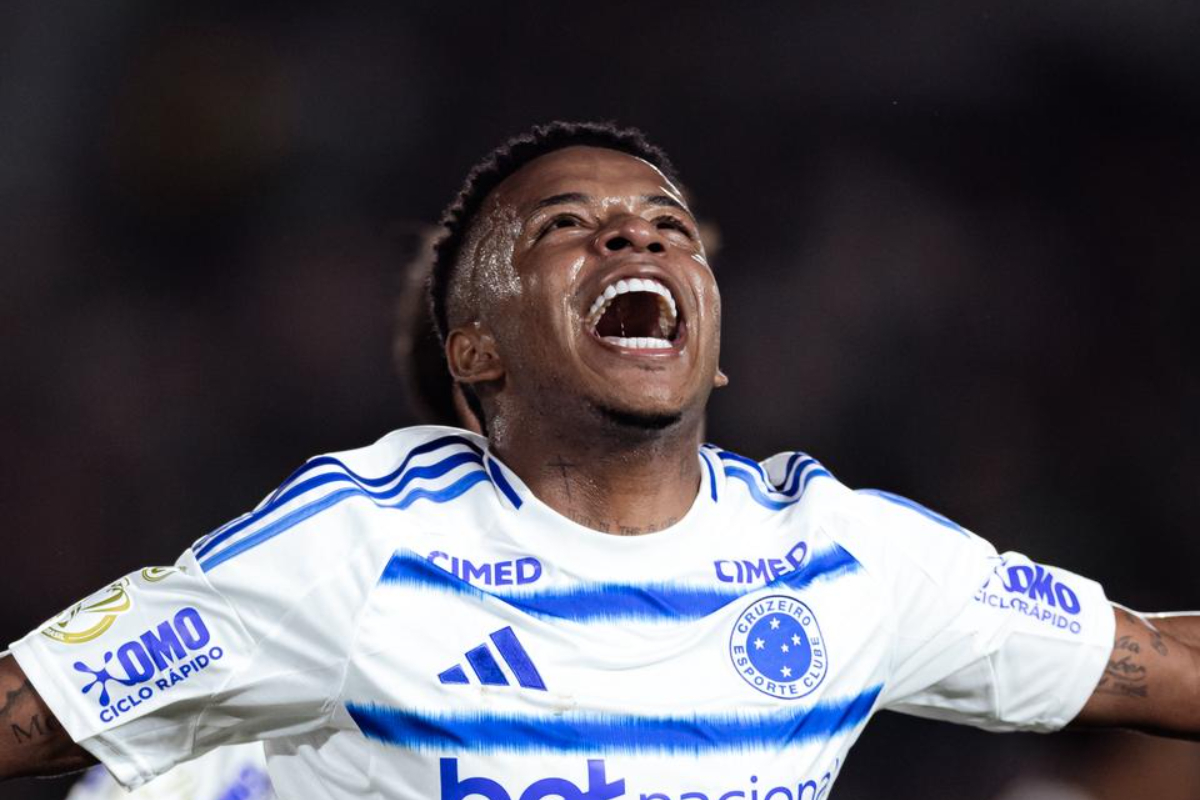 Atacante Keny Arroyo comemorando gol pelo Cruzeiro - (foto: Mateus Dutra/Cruzeiro)