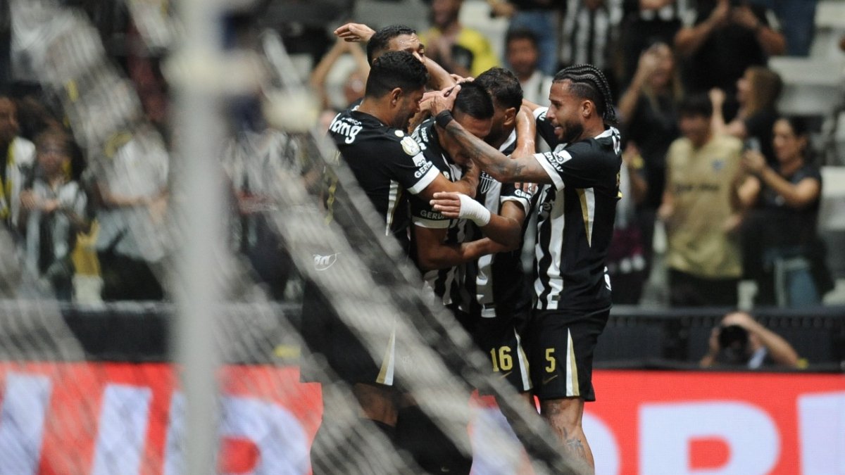 Atlético comemora gol contra o Ceará na Arena MRV - (foto: Alexandre Guzanshe/EM/D.A. Press)