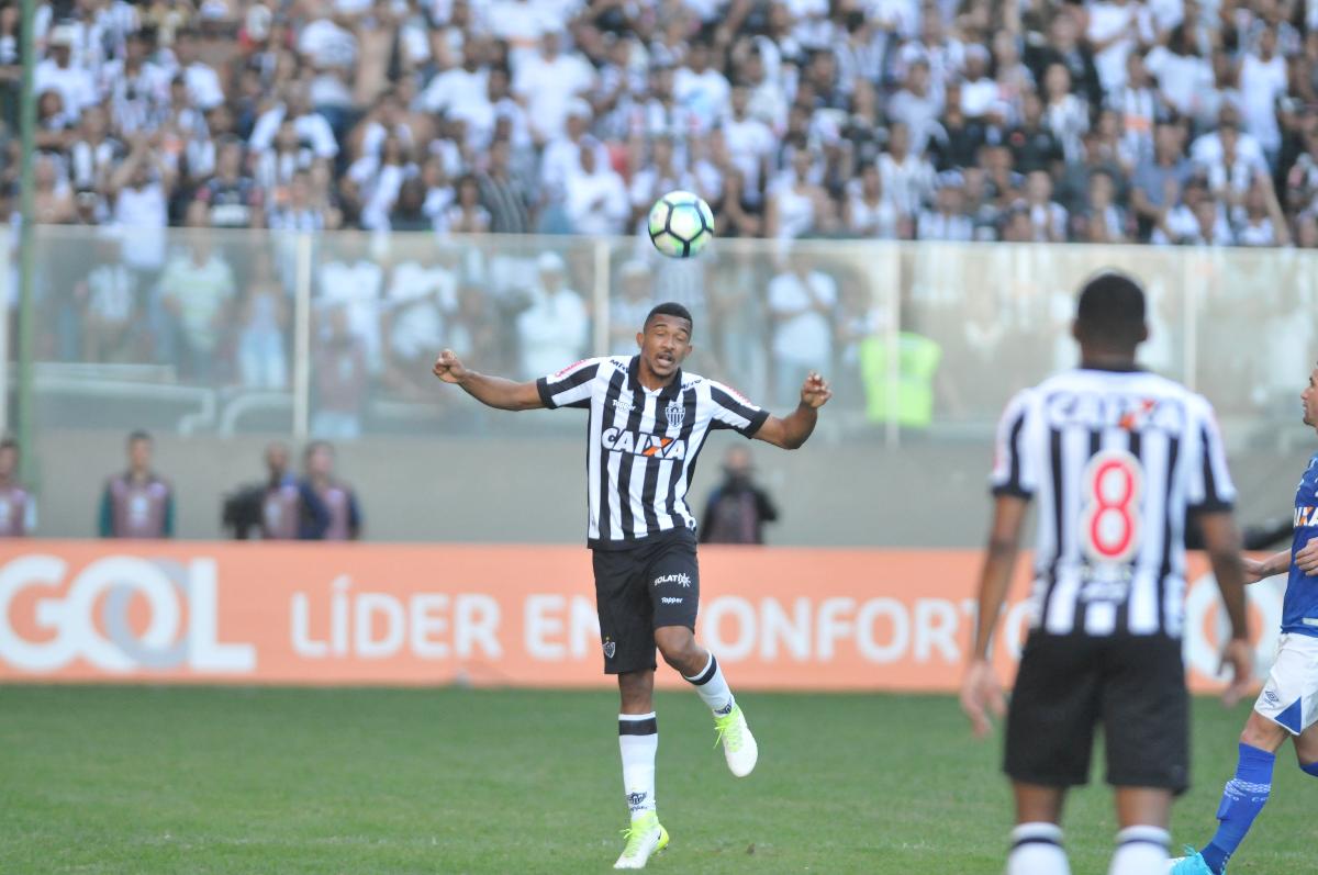 Bremer em ação pelo Atletico em 2017 - (foto: Alexandre Guzanshe/EM/D.A Press)