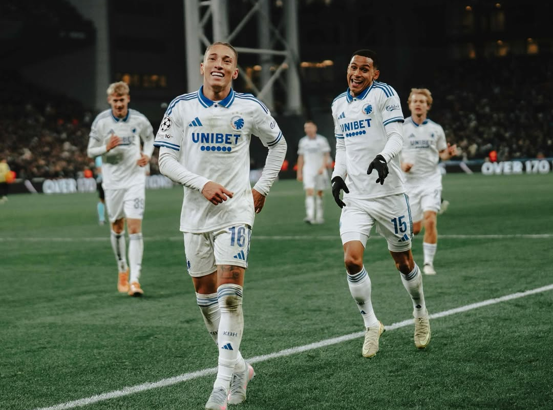 Atacante Robert celebrando gol em vitória do Copenhague sobre o Kairat - (foto: Divulgação)