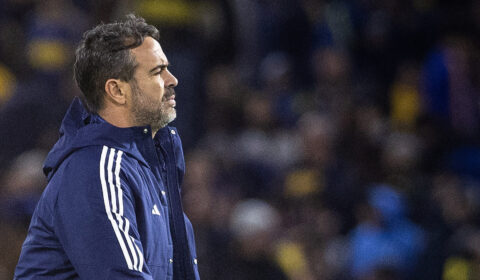 Artur Jorge lamenta expulsão em Cruzeiro x Boca: ‘Teríamos ganhado’