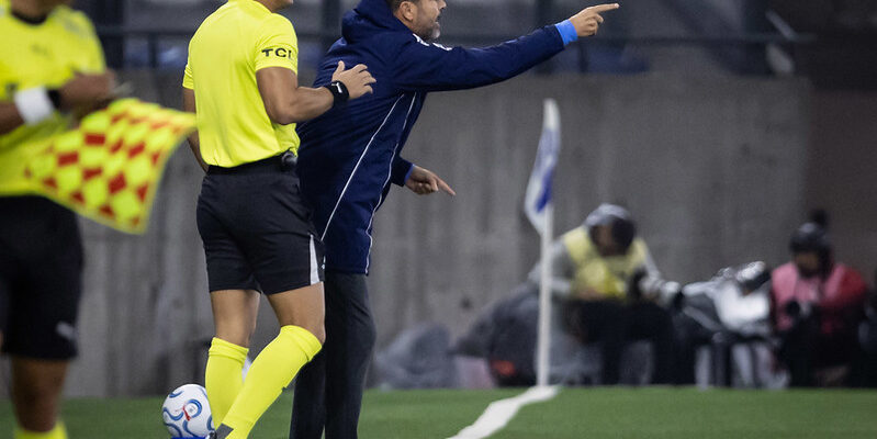 Artur Jorge valoriza empate do Cruzeiro e avisa sobre pontos em disputa: ‘Vamos em busca’
