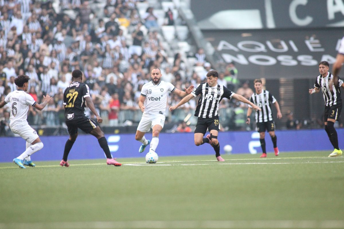 Atlético bobeia no fim e é punido pelo Botafogo na despedida de Hulk