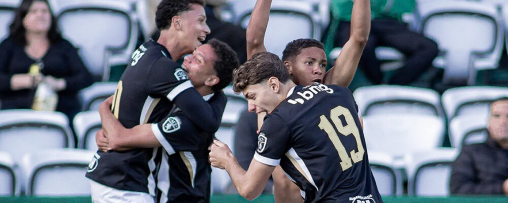 Atlético faz quatro no Coritiba e vai à final da Copa do Brasil Sub-17