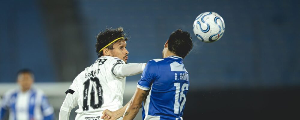 Atlético vai do céu ao inferno em minutos e só empata com Juventud na Sul-Americana