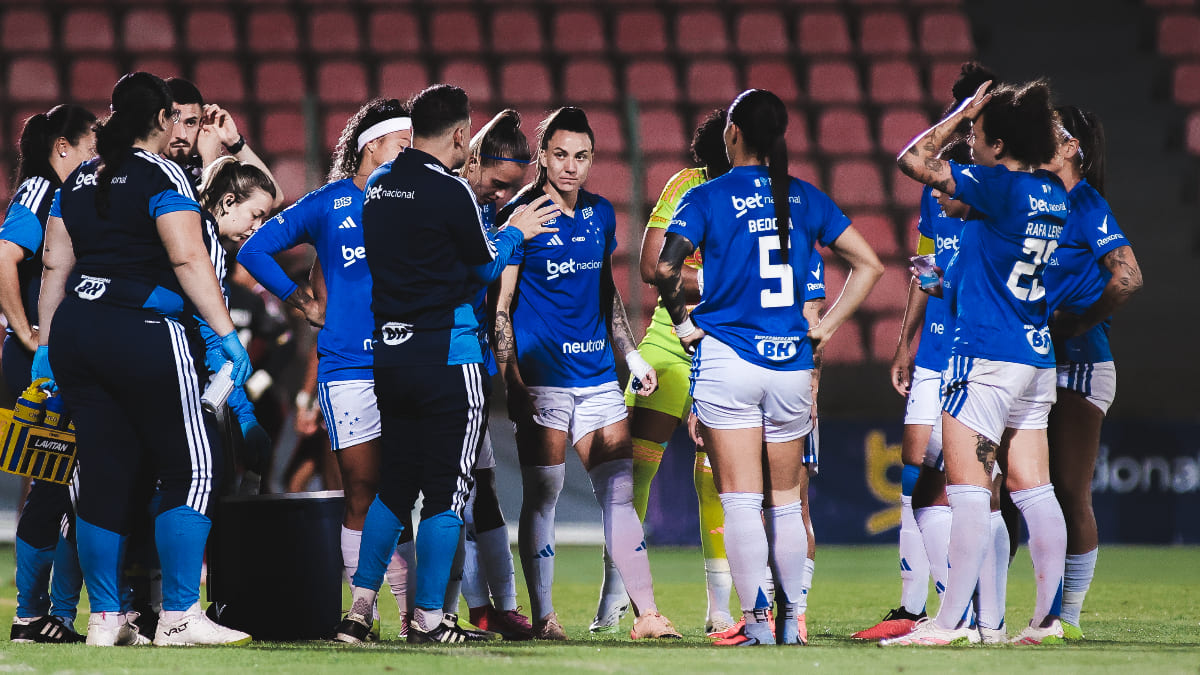 Balanço: técnico do Cruzeiro desaprova campanha, aponta erros e espera virada