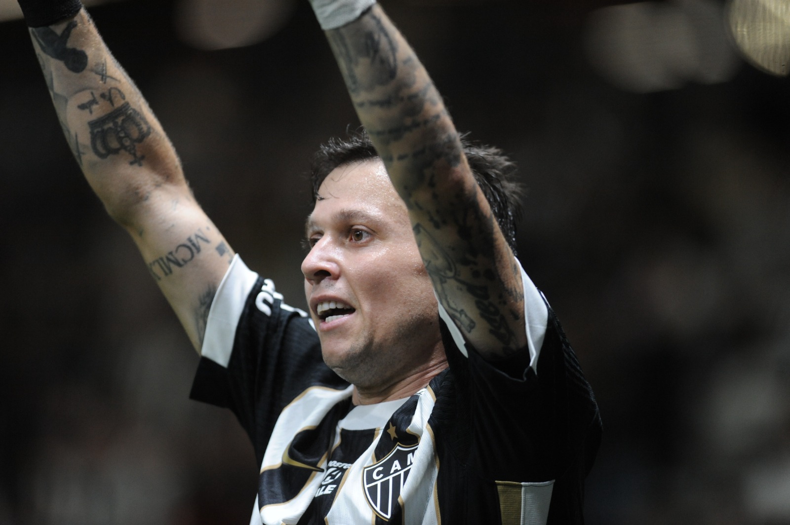 Bernard sobe de produção e assume topo de ranking histórico no Atlético