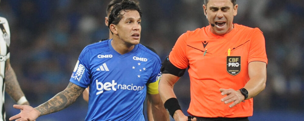 Capitão do Cruzeiro desabafa após derrota para o Atlético: ‘Entender a camisa’