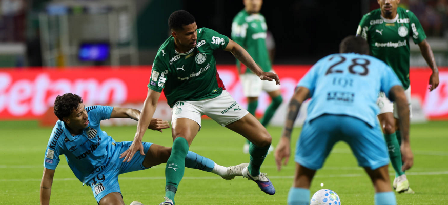 Com gols de argentinos, Palmeiras e Santos empatam no Clássico da Saudade