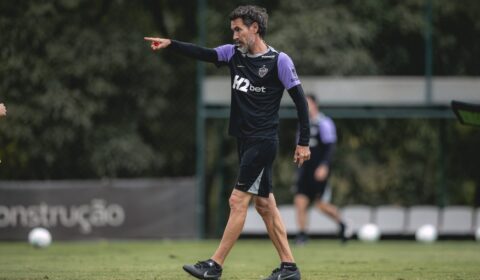 Com oito desfalques, Domínguez define relacionados para Vasco x Atlético