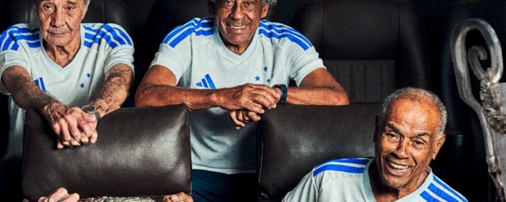 Com presença de ídolos, Cruzeiro lança vídeo promocional da camisa número 2