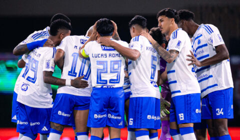 Comentarista do SporTV se rende a atuação do Cruzeiro: ‘Não pertence ao lugar que está’