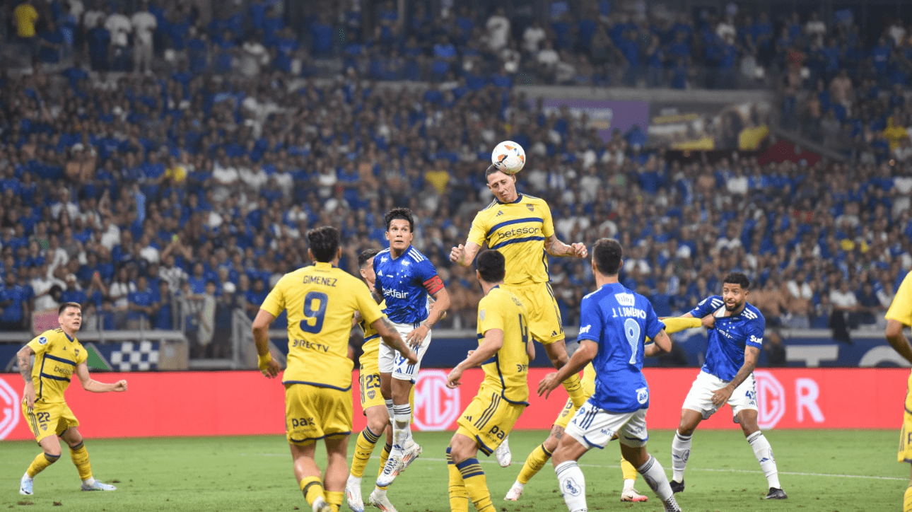 Conmebol multa Cruzeiro e ordena ações por ato de torcedor contra Boca Juniors