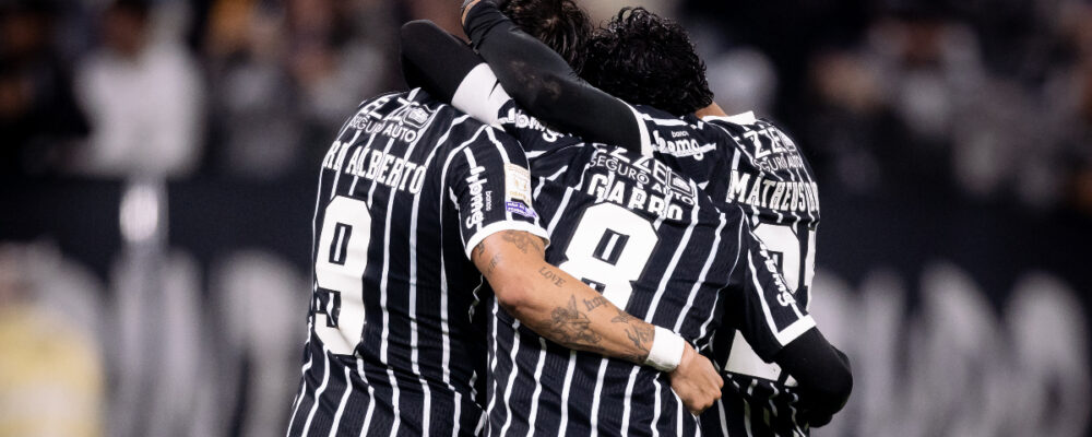 Corinthians vence São Paulo em jogo animado e ‘respira’ no Brasileiro