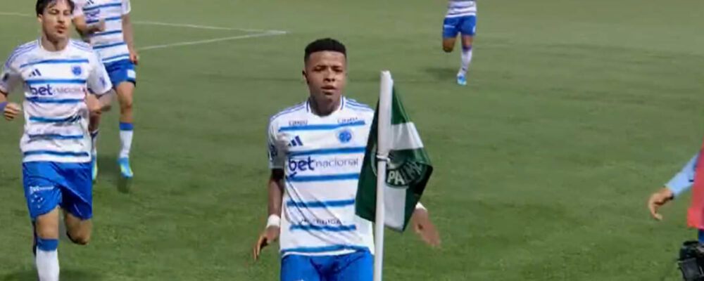 Cruzeiro: Arroyo faz gol, dá tapa na bandeira do Palmeiras, leva amarelo e está suspenso