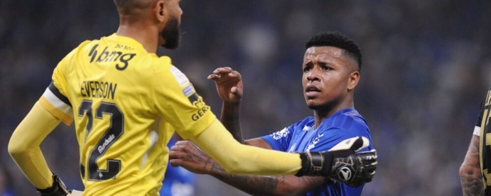 Cruzeiro: STJD define punições a Arroyo e Kaiki por expulsões no clássico