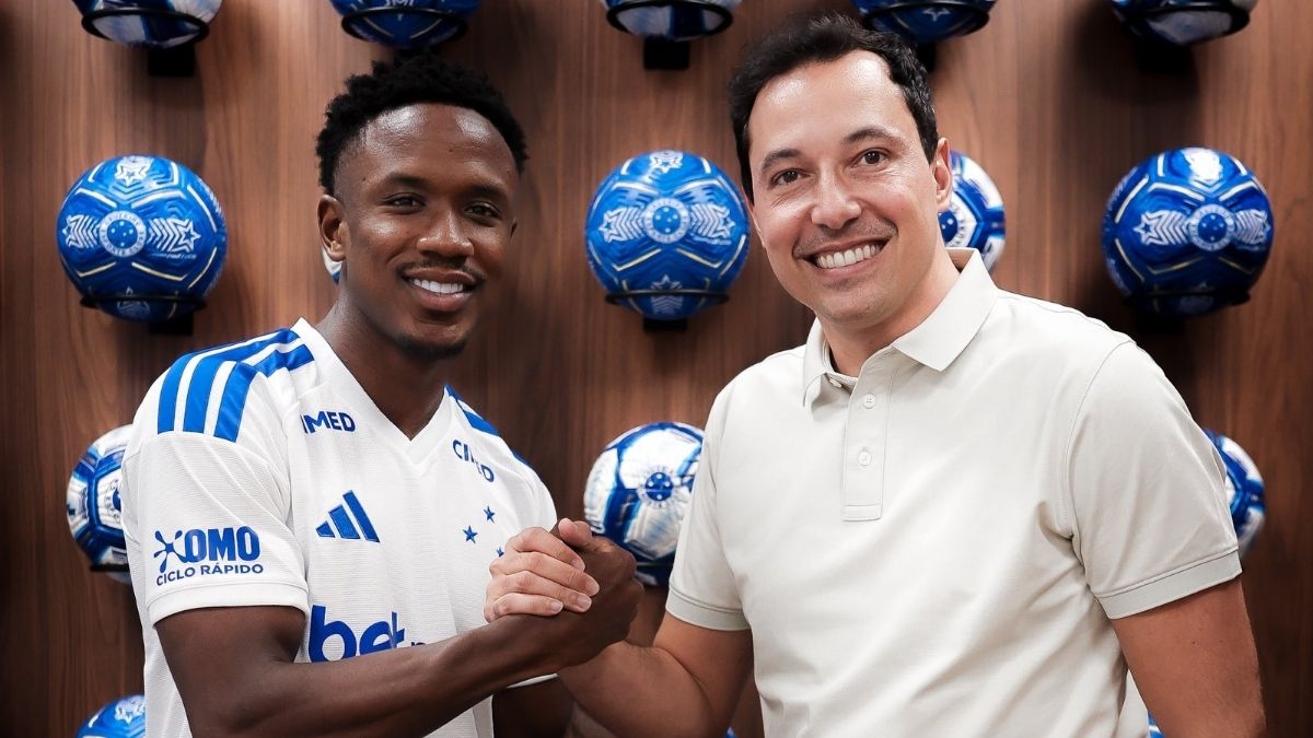 Cruzeiro anuncia compra dos direitos de Sinisterra; veja detalhes