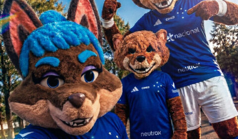 Cruzeiro apresenta à torcida nova mascote das Cabulosas