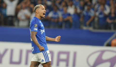Cruzeiro tem margem para escalar até cinco posições se vencer Atlético; veja cenários