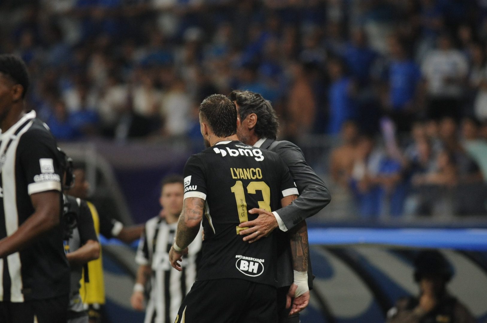 Cruzeiro x Atlético: árbitro explica expulsão de Lyanco em súmula