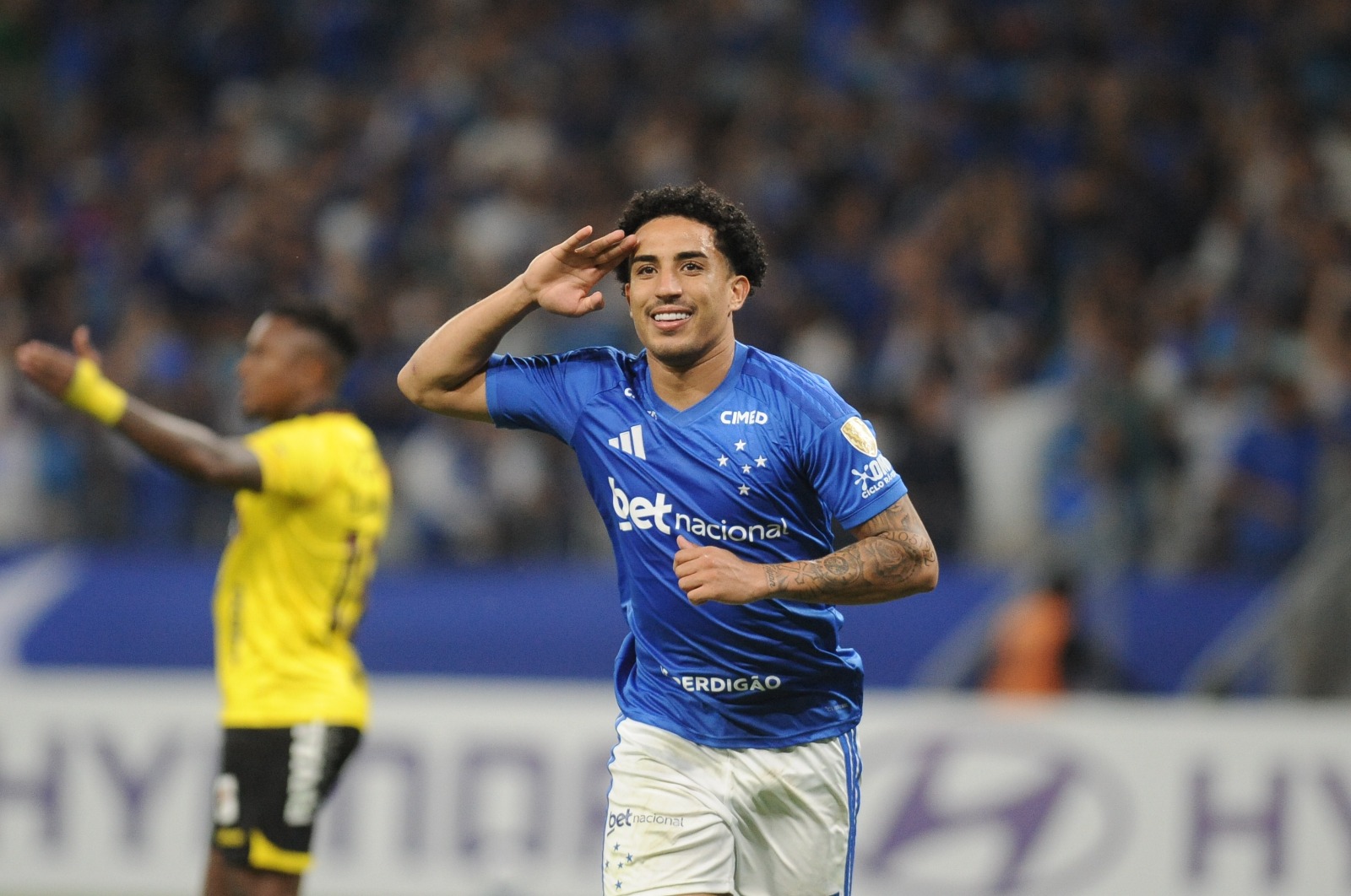Cruzeiro x Barcelona: Christian e Sinisterra marcam em intervalo de quatro minutos