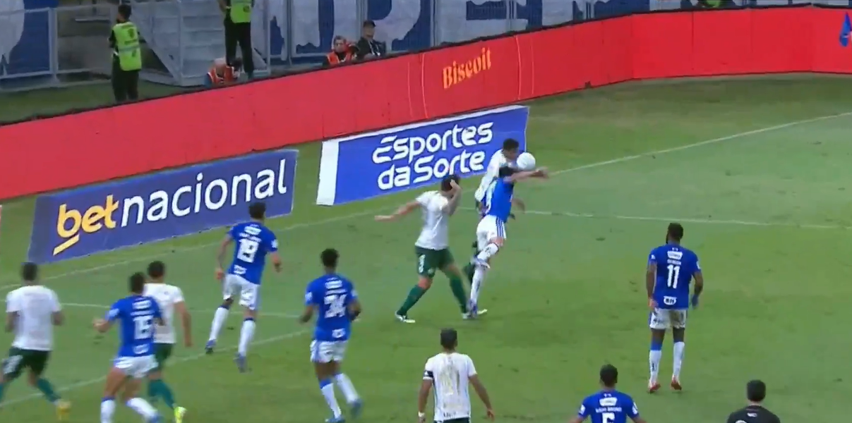 Cruzeiro x Chapecoense tem gol e pênalti anulados no finalzinho