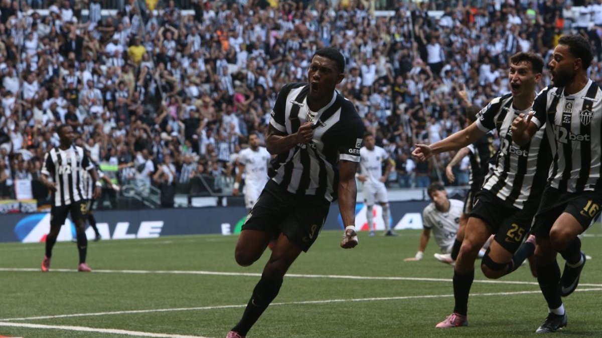 Desde virada de chave no Atlético, Cassierra é o centroavante mais decisivo da Série A