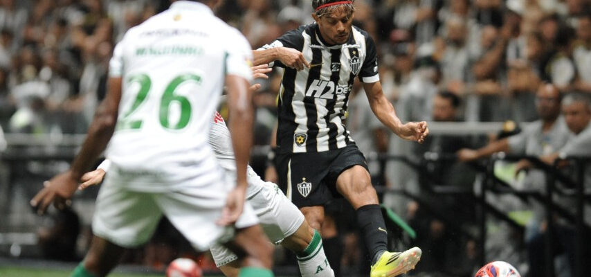Desfalque no Atlético, Scarpa vai às redes e manda recado depois de cirurgia