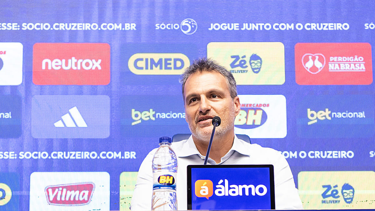 Dirigente do Cruzeiro desconversa sobre interesse em destaque do Racing