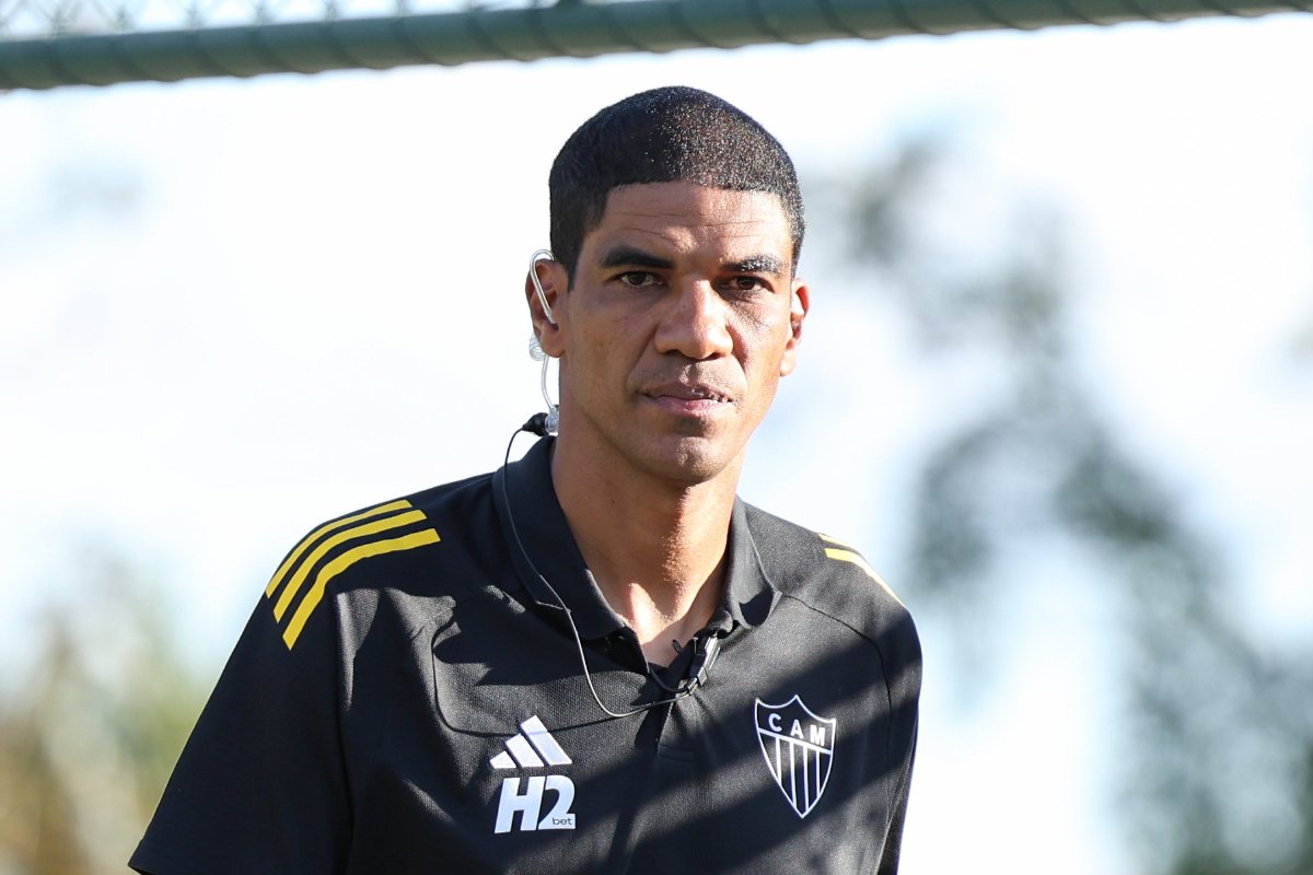 Do campo ao escritório: 5 ídolos que voltaram ao Atlético em novas funções