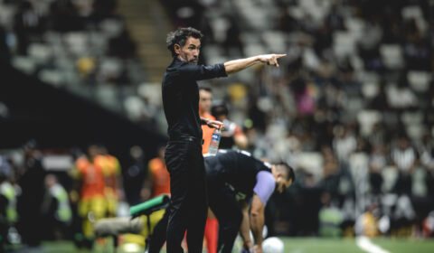Dominguez aponta jogador do Atlético que toma decisões ‘apressadas’, mas faz ressalva