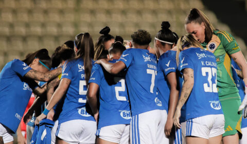 Em qual canal vai passar Cruzeiro x Corinthians hoje (18/5)?