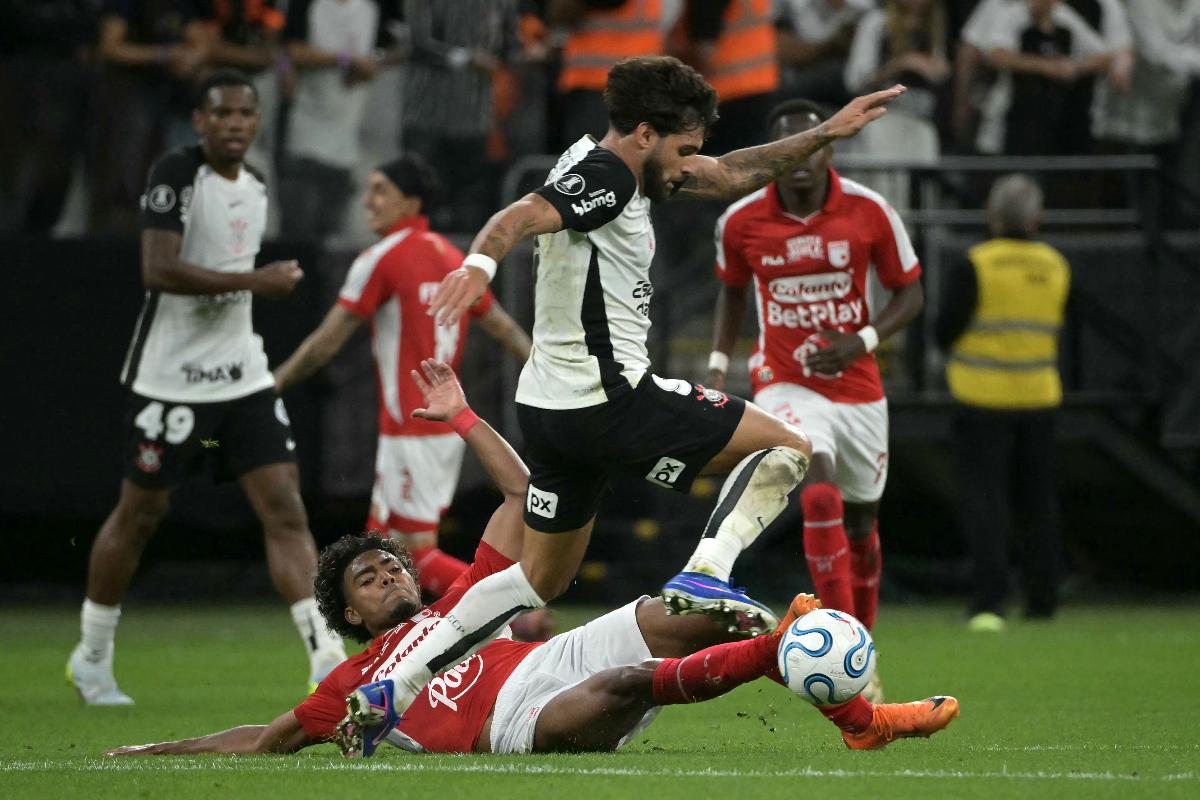 Em qual canal vai passar Santa Fe x Corinthians hoje (6/5)?