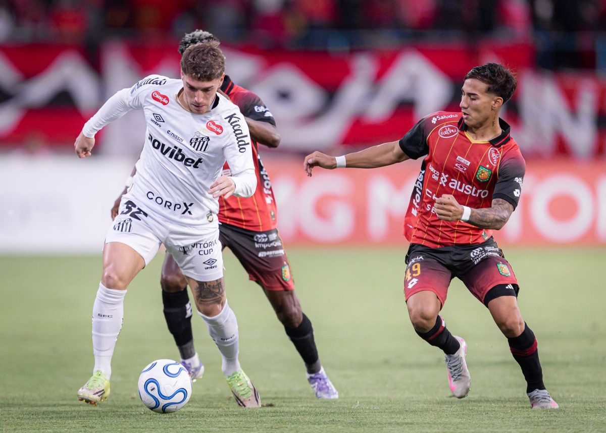 Em qual canal vai passar Santos x Deportivo Cuenca hoje (26/5)?