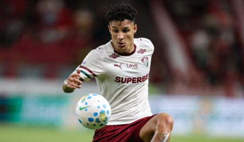Ex-Atlético, Arana falha em derrota do Fluminense e sofre críticas