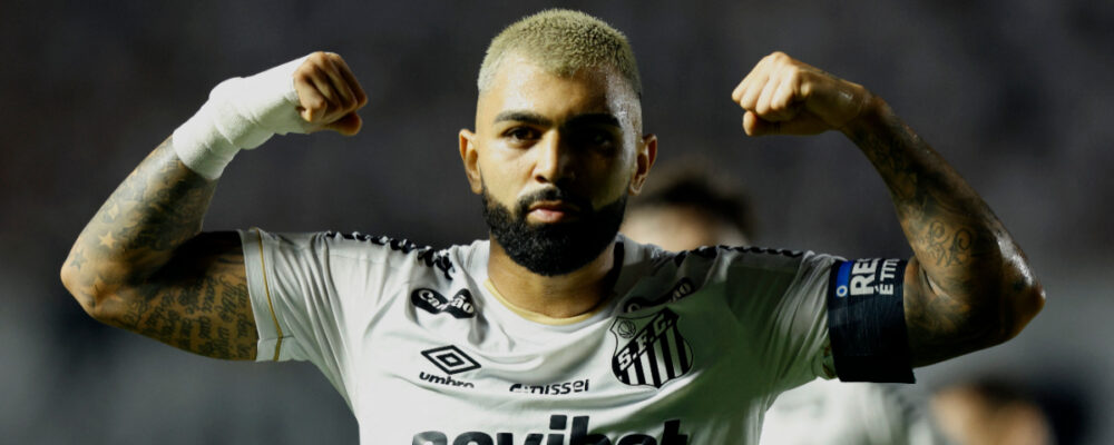 Ex-Cruzeiro: com oportunismo, Gabigol marca para o Santos pela Sul-Americana