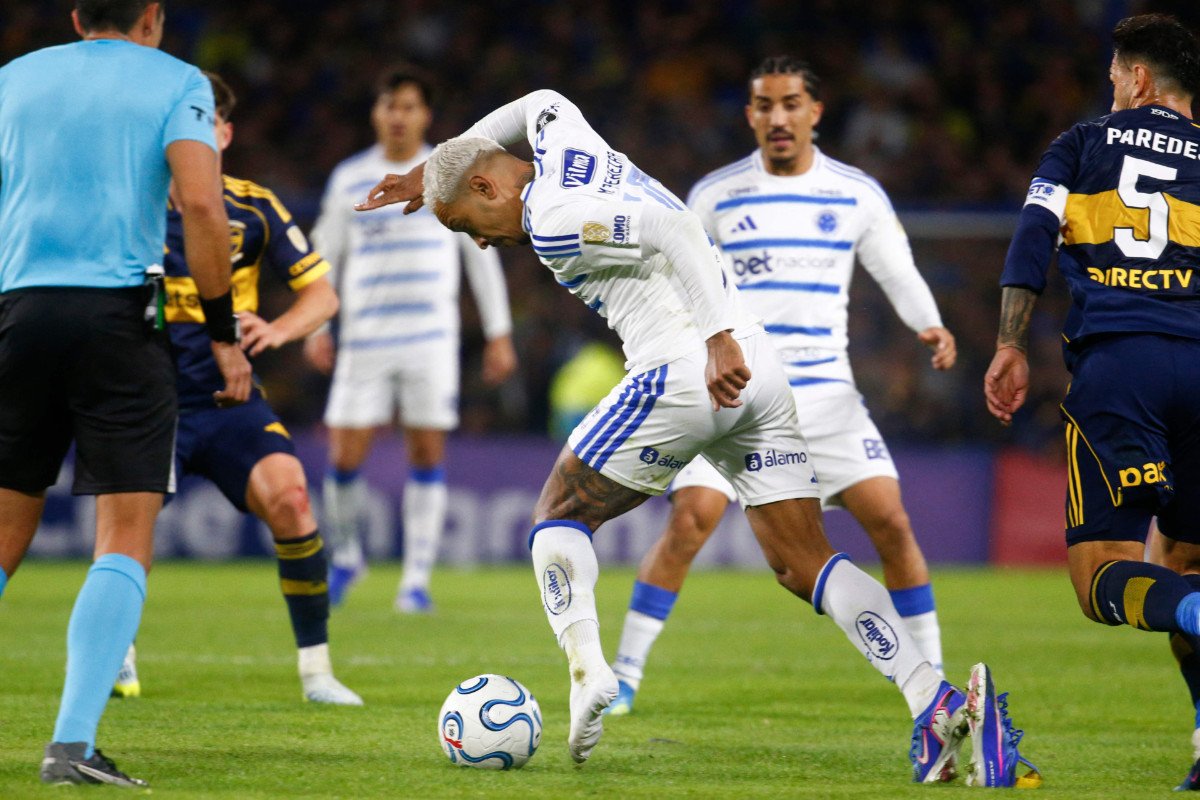 Ex-atacante critica jogadores do Boca em empate com Cruzeiro: ‘Não deixaria o jogo acabar’