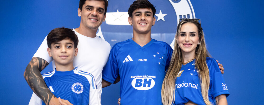 Fagner destaca relação com o filho que joga no Cruzeiro: ‘Não dou tapinha nas costas’