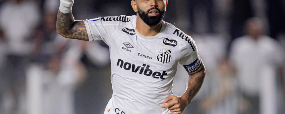 Gabigol iguala número de gols pelo Cruzeiro em metade de jogos pelo Santos