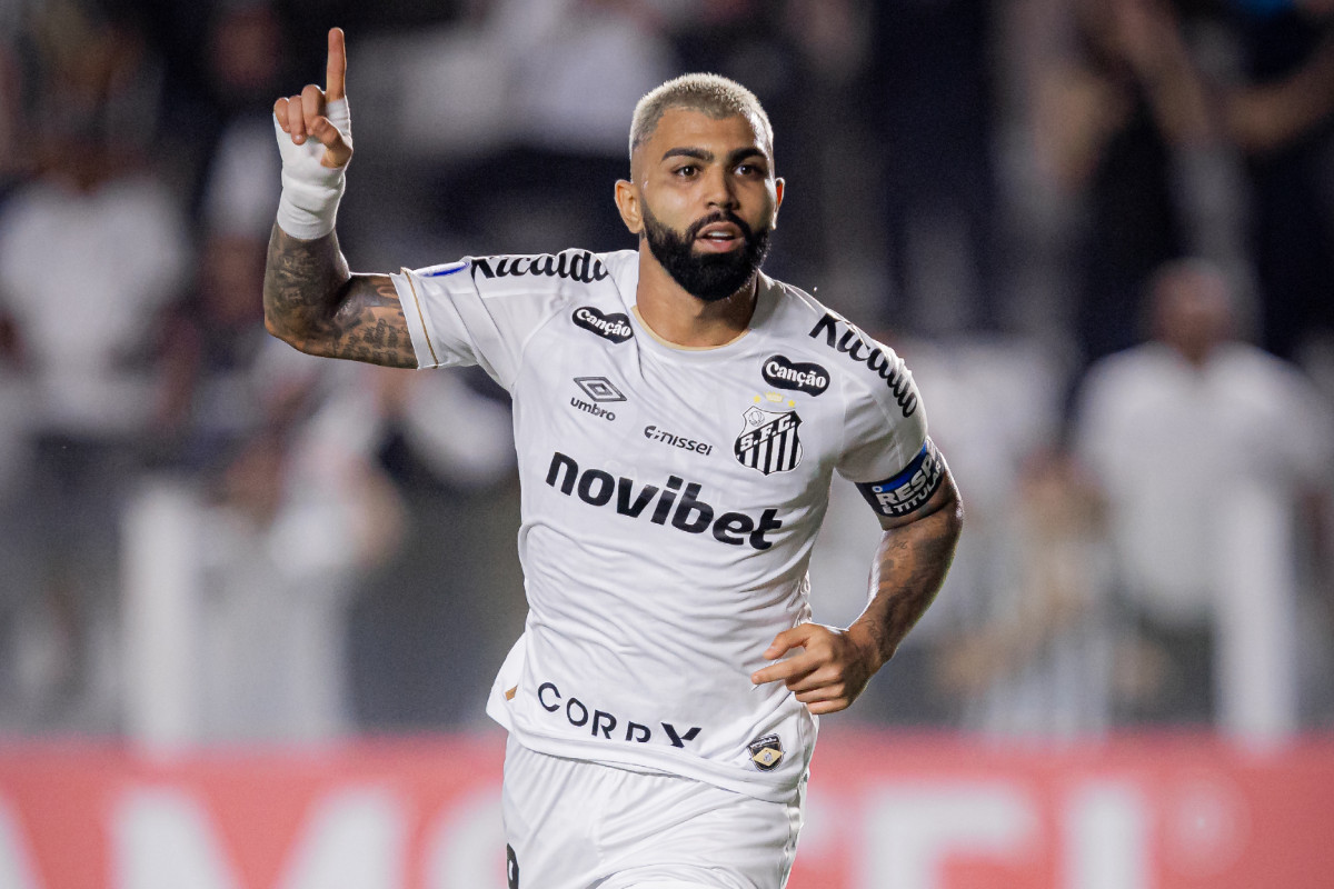 Gabigol iguala número de gols pelo Cruzeiro em metade de jogos pelo Santos