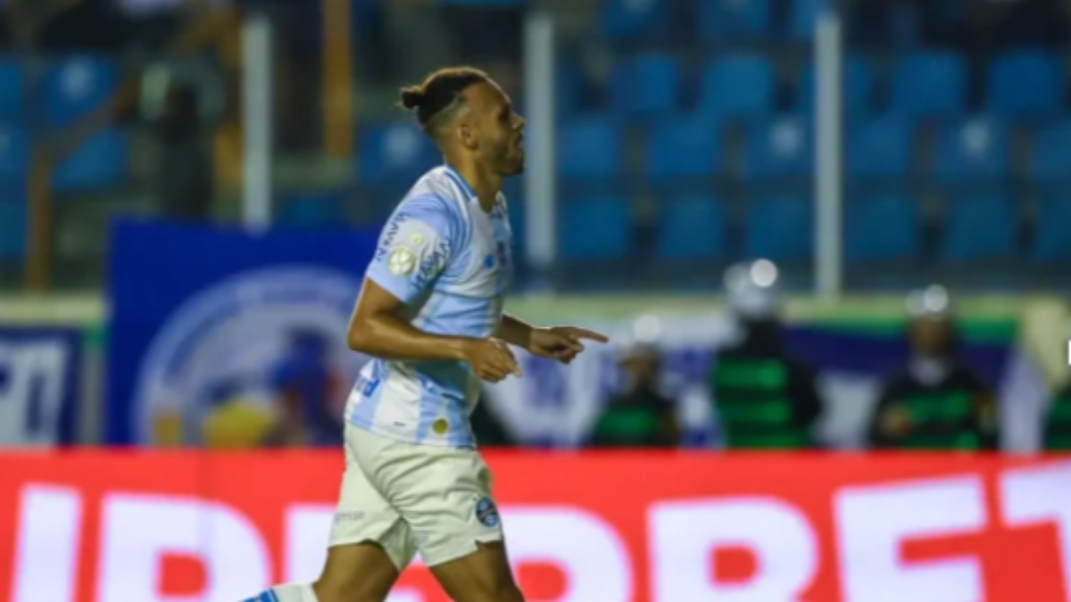 Grêmio bate Confiança pela segunda vez e avança às oitavas na Copa do Brasil
