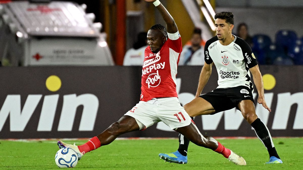 Gustavo Henrique marca no fim, e Corinthians empata com Santa Fe pela Libertadores