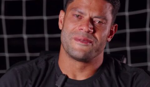 Hulk chora em vídeo de despedida do Atlético: ‘História ninguém apaga’