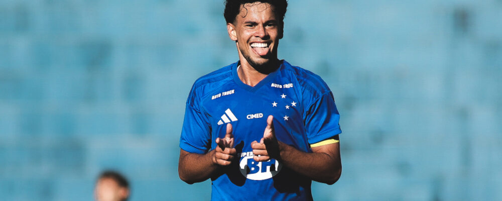 Joia do Cruzeiro comanda goleada sobre Grêmio e é artilheiro do Brasileirão Sub-20