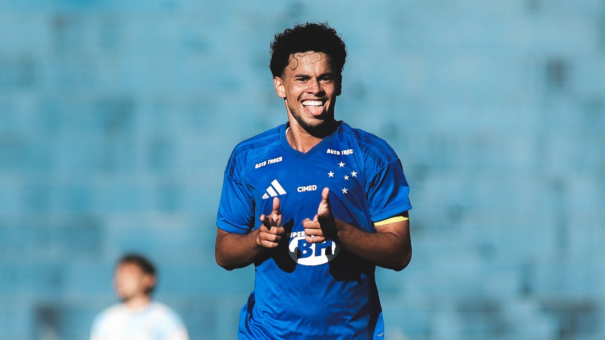 Joia do Cruzeiro comanda goleada sobre Grêmio e é artilheiro do Brasileirão Sub-20